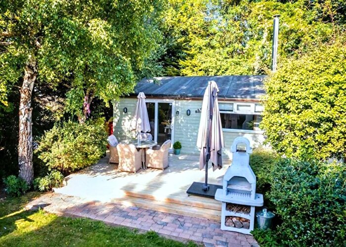 1 Bedroom Park Home For Sale In Humberston Fitties, Humberston, Grimsby, DN36