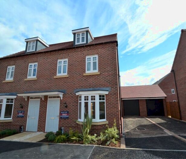 3 Bedroom Property To Rent In Lace Avenue, Loughborough, LE11