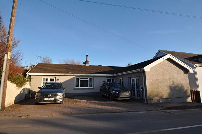 4 Bedroom Detached Bungalow For Sale In Broadway, Laugharne, Carmarthen, SA33