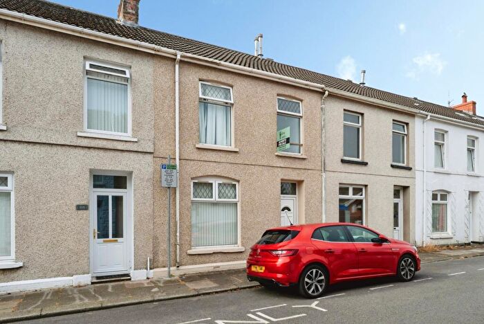 4 Bedroom Terraced House For Sale In Old Castle Road, Llanelli, Carmarthenshire, SA15