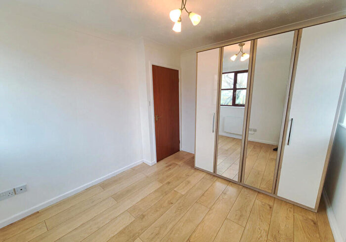 2 Bedroom Flat To Rent In Beaumont Road, Totton, SO40