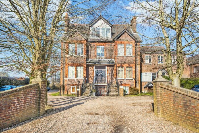 1 Bedroom Apartment To Rent In Lye Green Road, Chesham, HP5