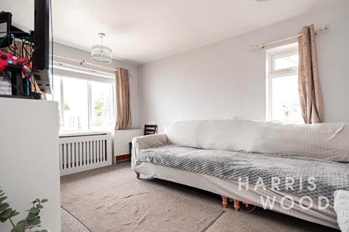 2 Bedroom Apartment For Sale In Walnut Tree Way, Colchester, Essex, CO2