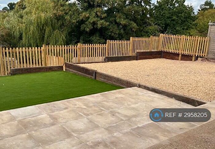 3 Bedroom Detached House To Rent In The Leys, Northampton, NN7