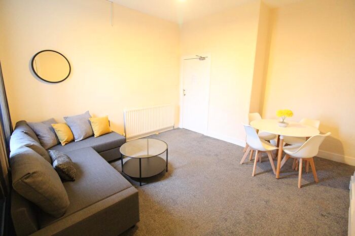 4 Bedroom Flat To Rent In Elmfield Avenue, First Floor, AB24