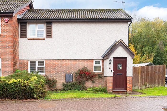 3 Bedroom End Terrace House For Sale In Abinger Close, North Holmwood, Dorking, RH5