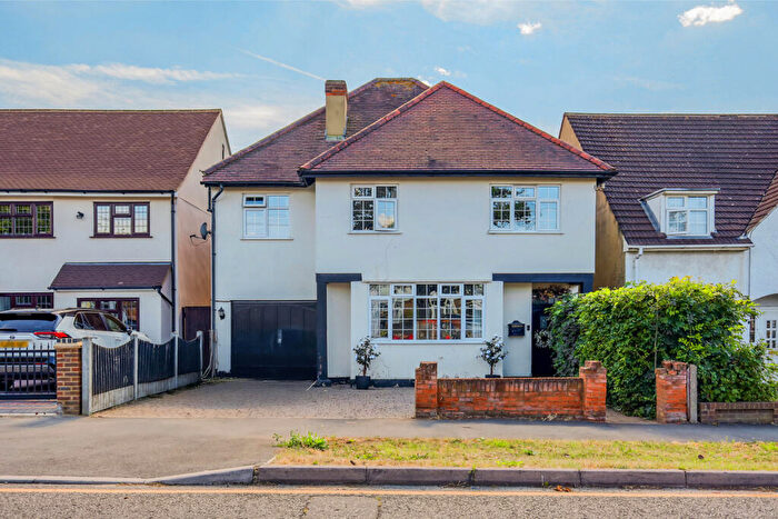 5 Bedroom Detached House For Sale In Redden Court Road, Harold Wood, RM3