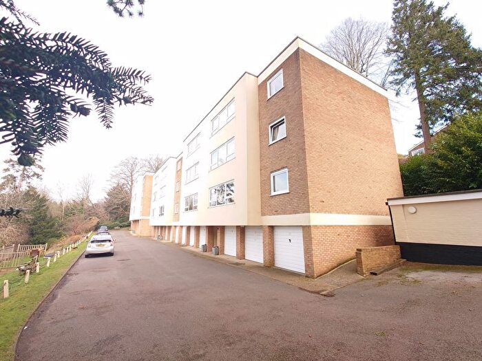 2 Bedroom Flat To Rent In Westview Road, Warlingham, CR6