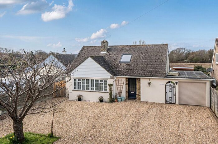 3 Bedroom Detached Bungalow For Sale In Cherry Lane, Birdham, PO20