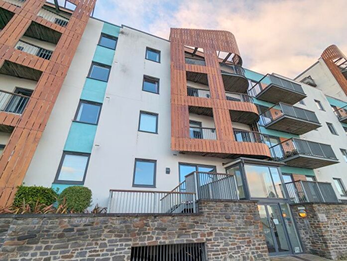 1 Bedroom Flat To Rent In Newfoundland Way - Portishead Marina, BS20
