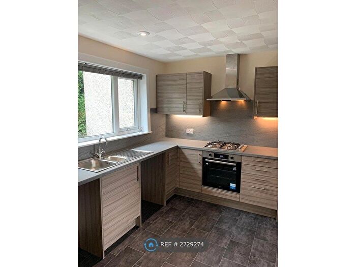 4 Bedroom Semi-Detached House To Rent In Inveraray Avenue, Glenrothes, KY7