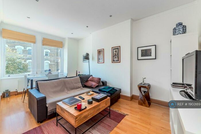 2 Bedroom Flat To Rent In Carlingford Road, London, NW3