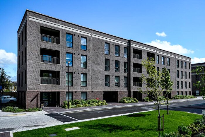 1 Bedroom Flat To Rent In Adenmore Road Catford, SE6