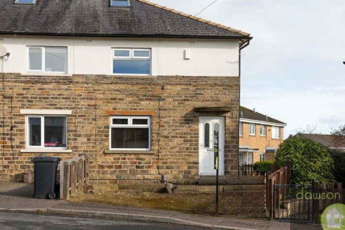 3 Bedroom End Of Terrace House For Sale In Adgil Crescent, Halifax, HX3