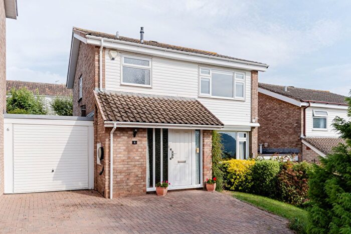 3 Bedroom Link Detached House For Sale In The Rowans, Portishead, BS20
