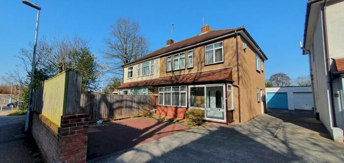 3 Bedroom Property To Rent In St. Johns Road, Taunton, TA1