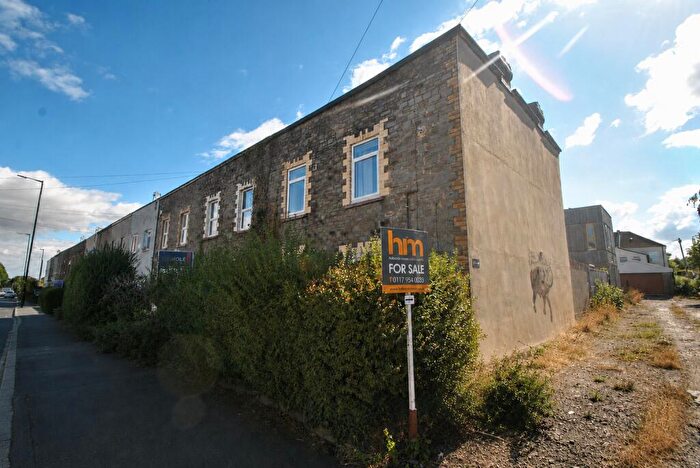 2 Bedroom Flat For Sale In Forest Road, Fishponds, Bristol, BS16