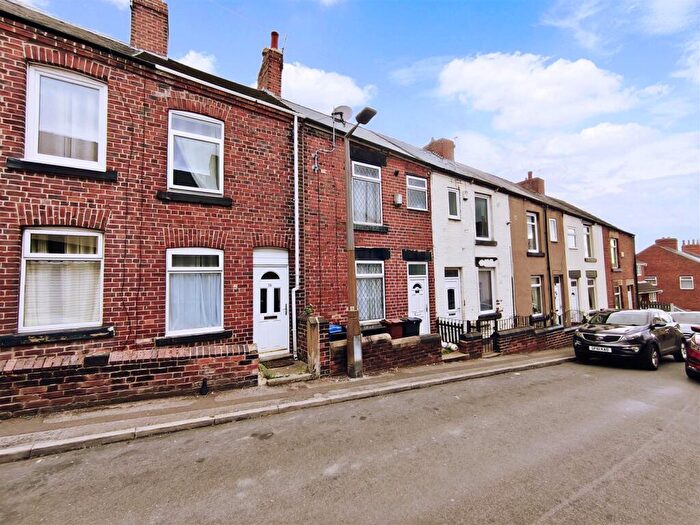 1 Bedroom Terraced House For Sale In New Street, Mapplewell, Barnsley, S75