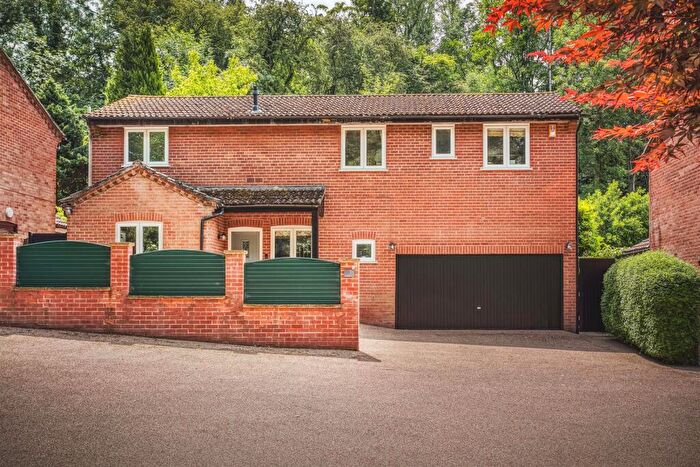 4 Bedroom Detached House For Sale In Brookside Road, Breadsall Village, Derby, DE21