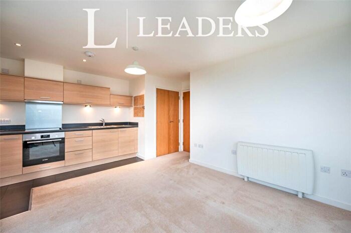 1 Bedroom Flat To Rent In Richmond House, Bonfire Corner, PO1