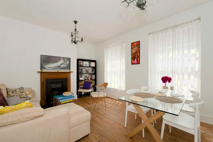 1 Bedroom Flat To Rent In Barnsbury Street, Islington, N1