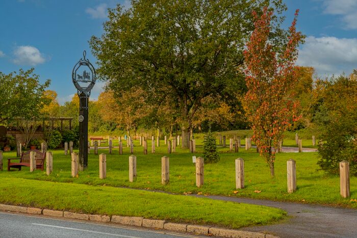 4 Bedroom Detached House For Sale In 2811 Sq Ft In Ripley, Woking GU23