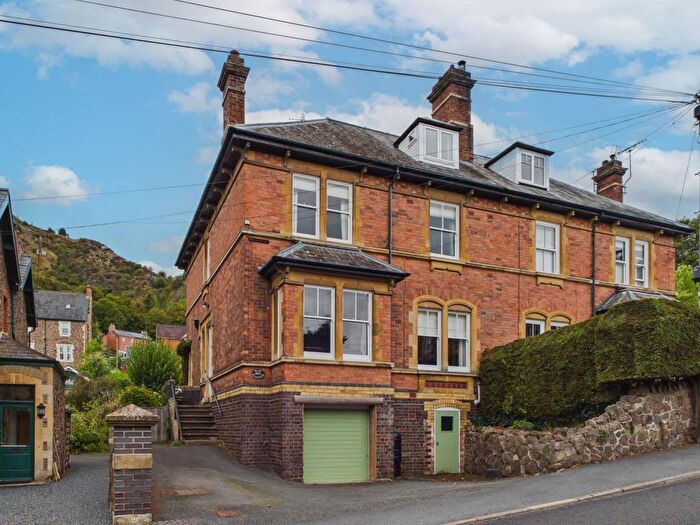 5 Bedroom Semi-Detached House For Sale In Hornyold Road, Malvern, WR14