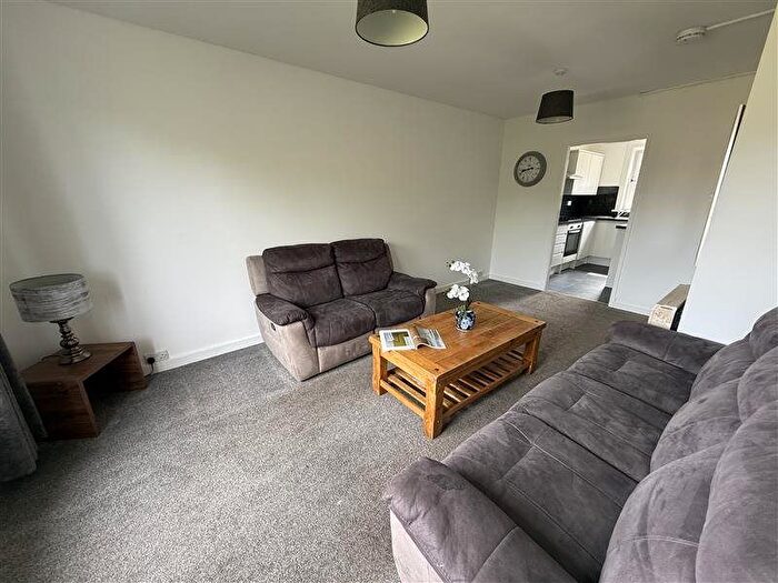 2 Bedroom Flat To Rent In Tullideph Road, Dundee, DD2
