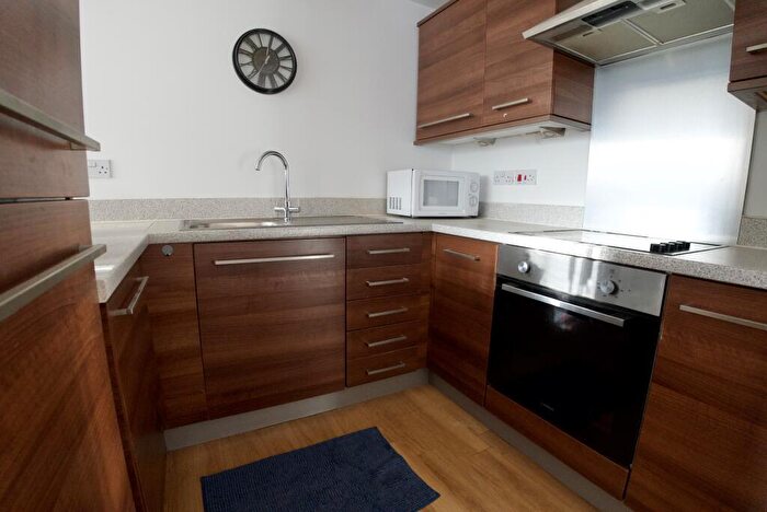 2 Bedroom Apartment To Rent In Colombo Square, Worsdell Drive, Gateshead, NE8