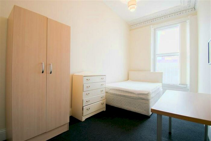 10 Bedroom Terraced House To Rent In Portland Terrace, Newcastle Upon Tyne, NE2