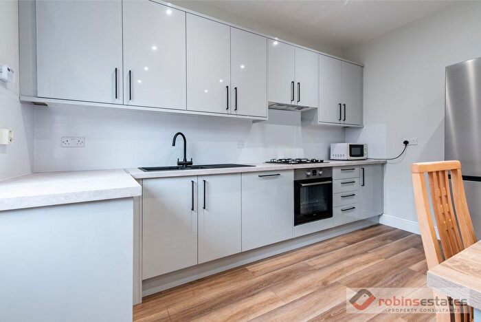 3 Bedroom Flat To Rent In Peel Street, Nottingham, NG1