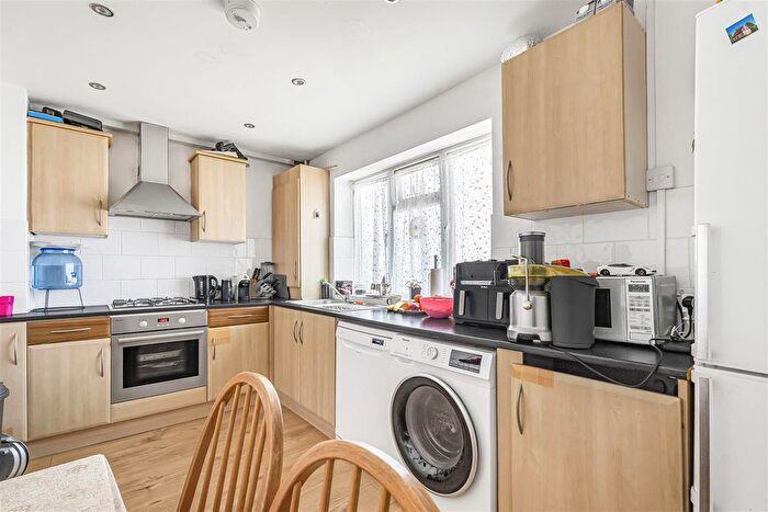 3 Bedroom Maisonette To Rent In Westfield Road, London, W13