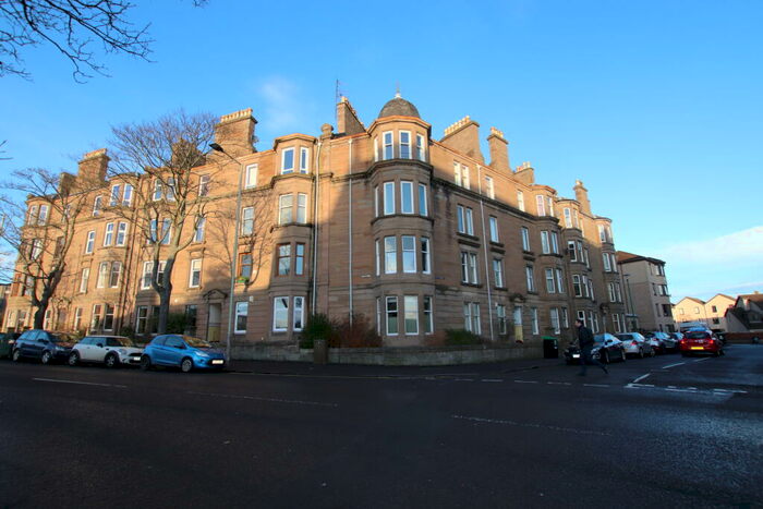 2 Bedroom Flat To Rent In Lytton Street, West End, Dundee., DD2
