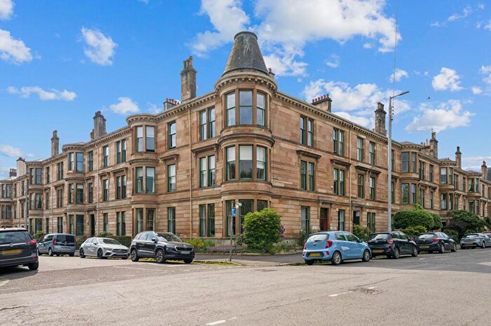 4 Bedroom Flat For Sale In Shields Road, Main Door, Pollokshields, Glasgow, G41