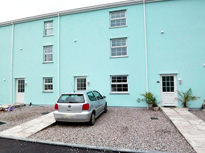 2 Bedroom House To Rent In St Stephen, PL26