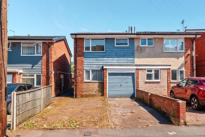 3 Bedroom Semi-Detached House For Sale In Long Street, Burton-On-Trent, Staffordshire, DE15