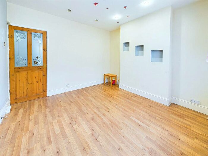3 Bedroom Terraced House To Rent In Alexandra Street, Nuneaton, CV11