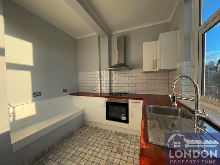 2 Bedroom Flat To Rent In Elsham Road, West Kensington, London, W14