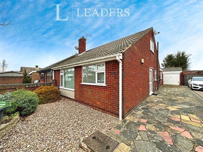 3 Bedroom Bungalow For Sale In Esher Grove, Waterlooville, Hampshire, PO7