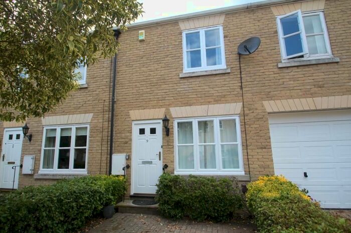 2 Bedroom Property To Rent In Spa Mews, Boston Spa, LS23