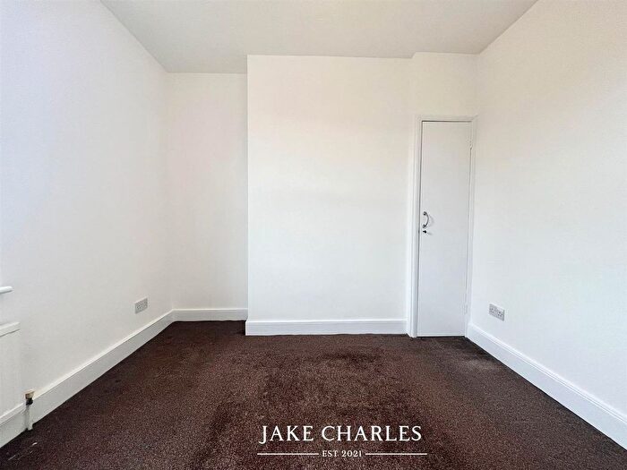 1 Bedroom Flat To Rent In Green Lanes, London, N8