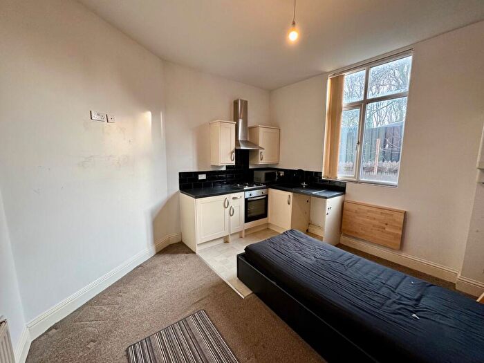 Studio To Rent In Pershore Road South, Kings Norton, B38
