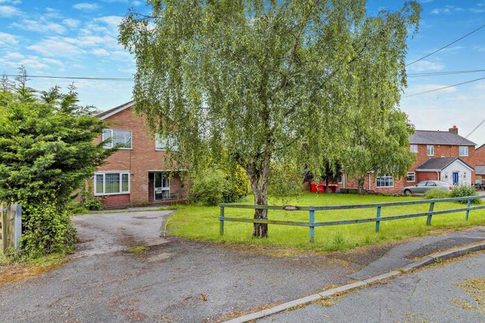 5 Bedroom Detached House For Sale In Hugmore Lane, Llan-Y-Pwll, Wrexham, LL13