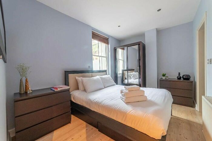 2 Bedroom Apartment To Rent In Edith Grove, London, SW10