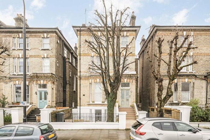 Flat To Rent In King Henrys Road, Primrose Hill, NW3