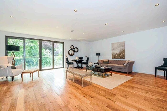 2 Bedroom Flat To Rent In Finchley Road, London, NW3