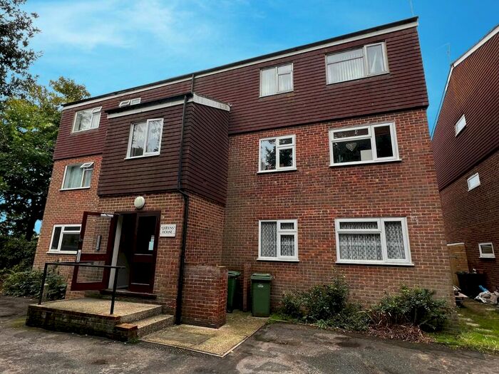 2 Bedroom Flat To Rent In Pevensey Road, St. Leonards-On-Sea, TN38