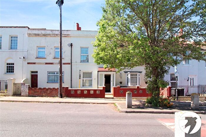 3 Bedroom Terraced House To Rent In Wellington Street, Gravesend, Kent, DA12