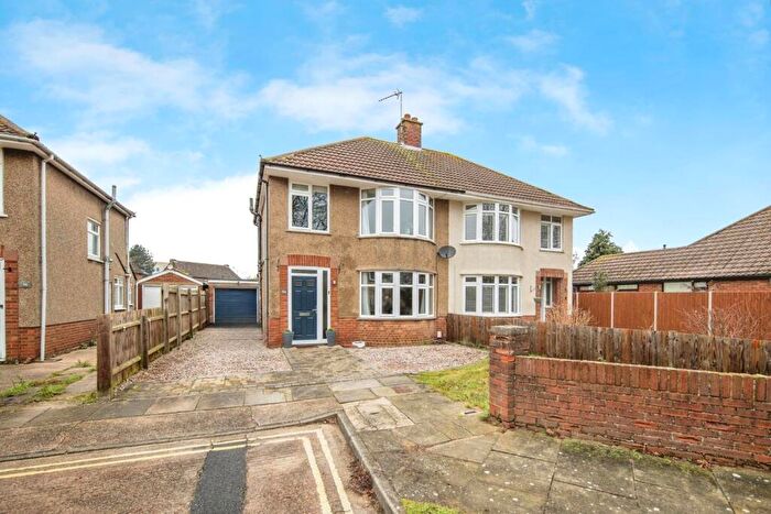 3 Bedroom Semi Detached House For Sale In Tasmania Road, Ipswich, Suffolk, IP4