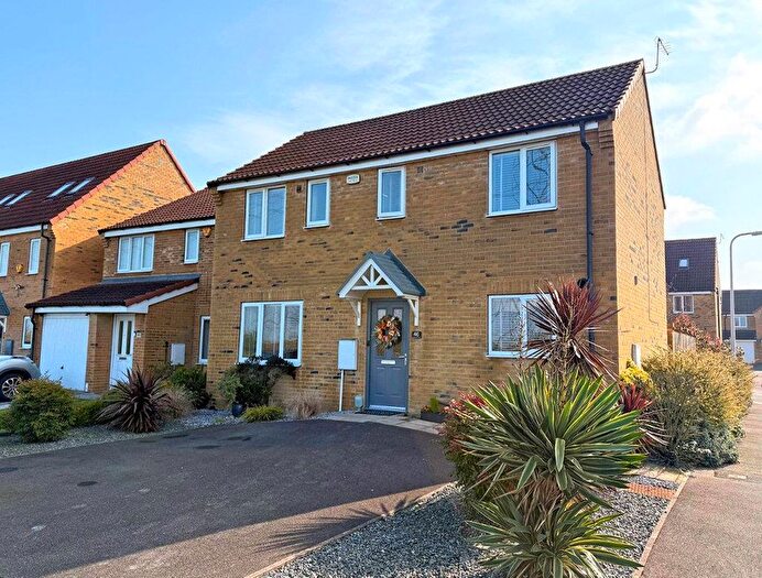 3 Bedroom Detached House For Sale In Chartwell Gardens, Kingswood, Hull, HU7